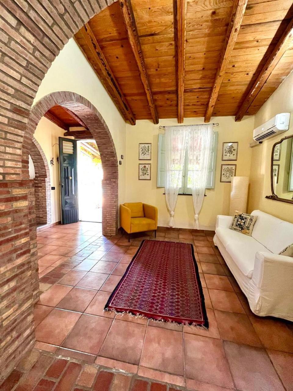 Case Di Loco Castro Agnone Bagni Exteriör bild